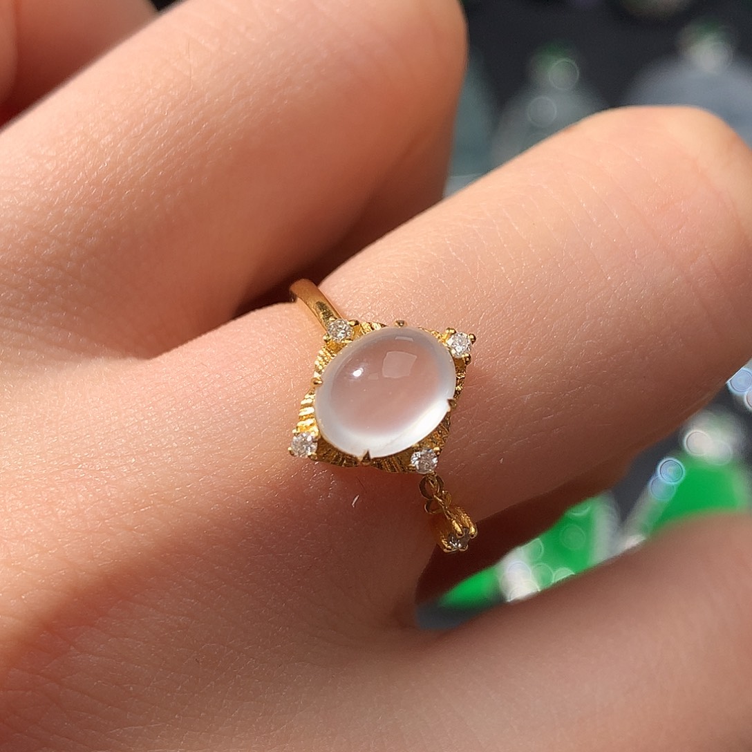 翡翠戒指18K金镶嵌蛋面