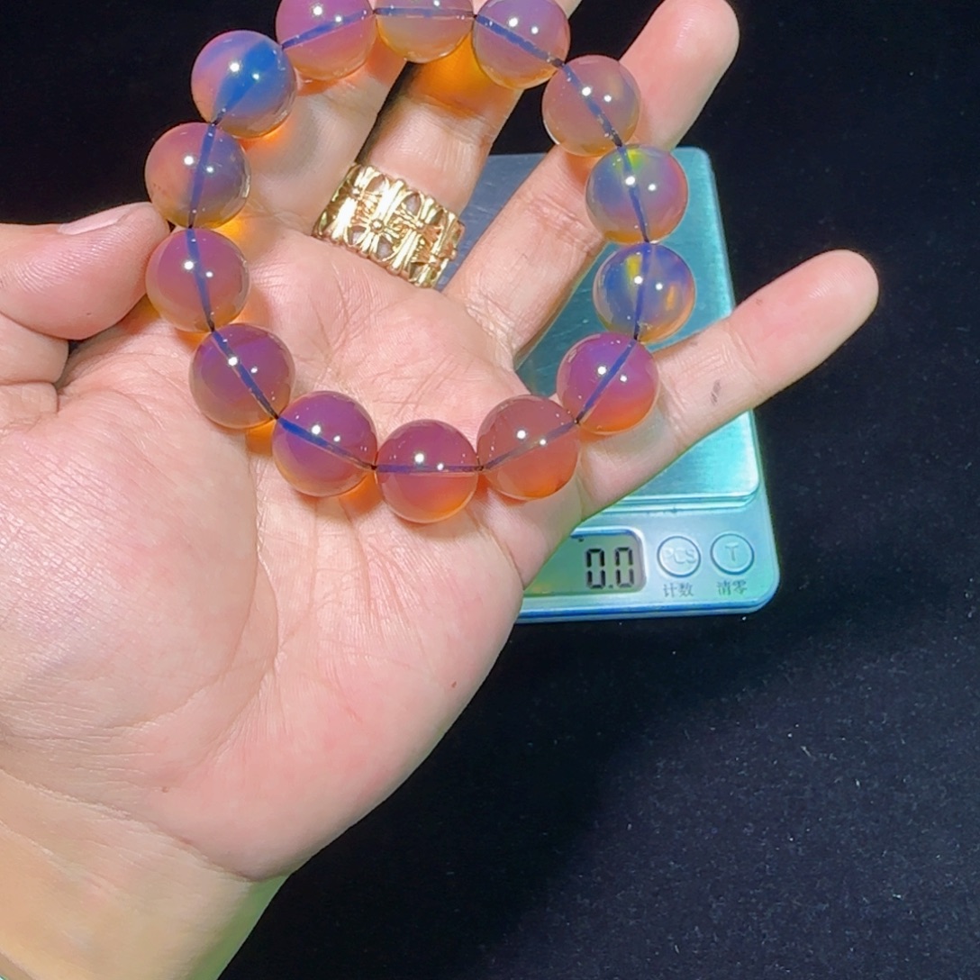 琥珀未镶嵌裸石琥珀