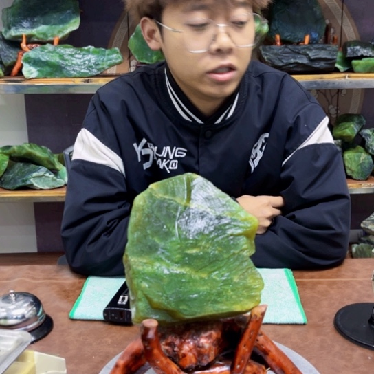 未镶嵌蛇纹石玉原石大*