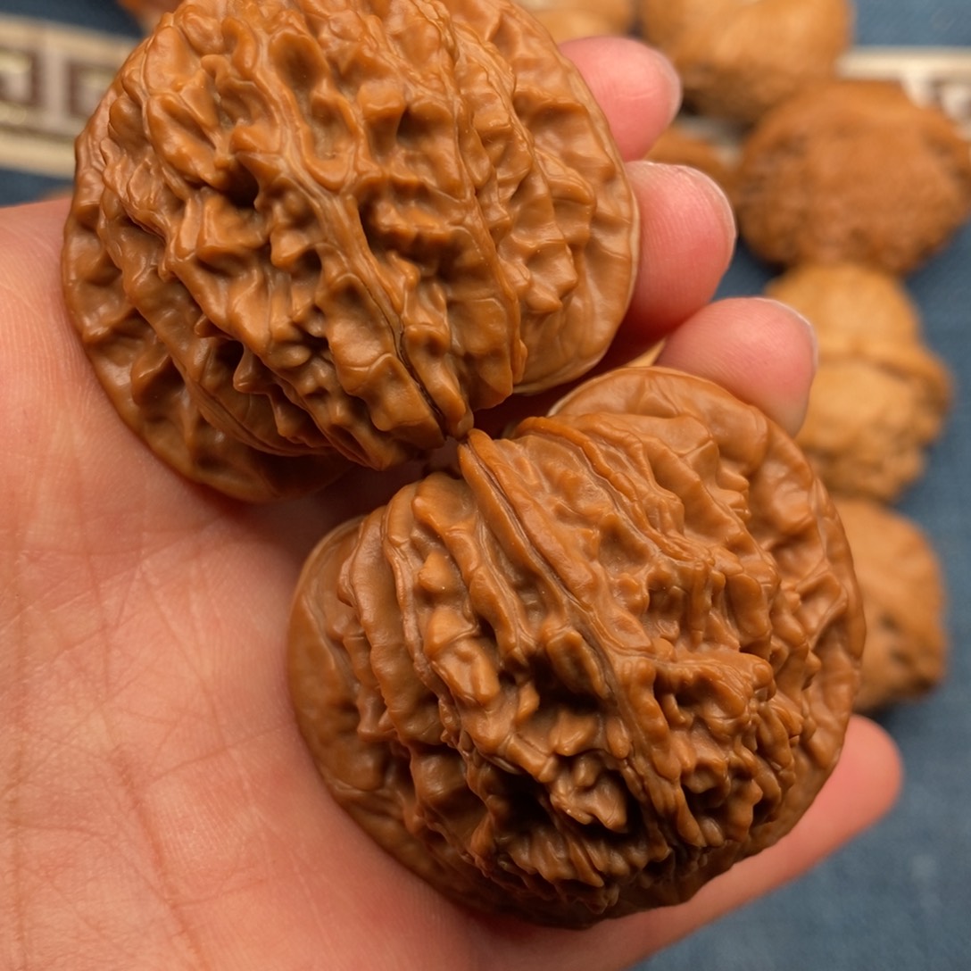 文玩核桃把件45全品毕业汉高楼