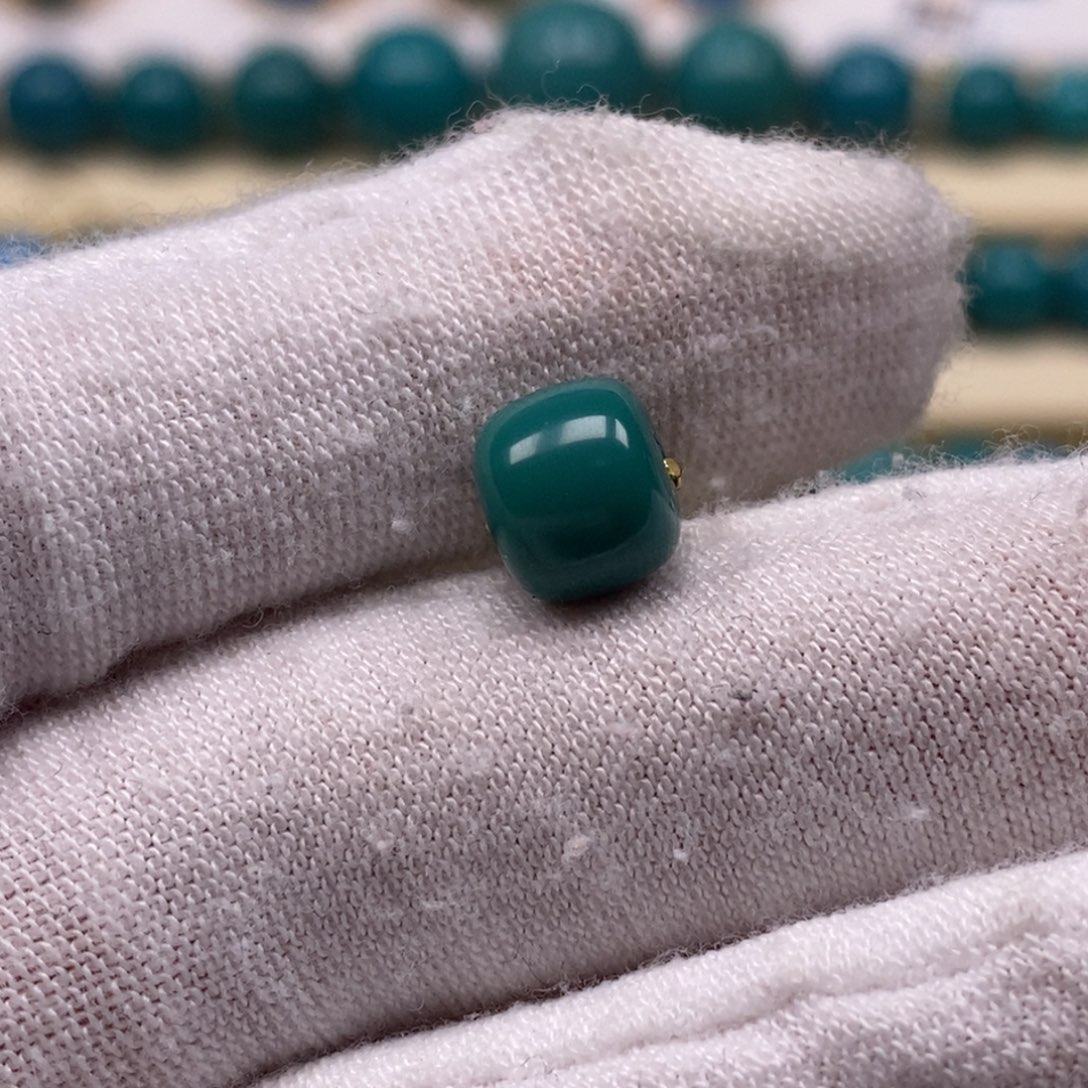 绿松石未镶嵌珠宝奇石7.9mm