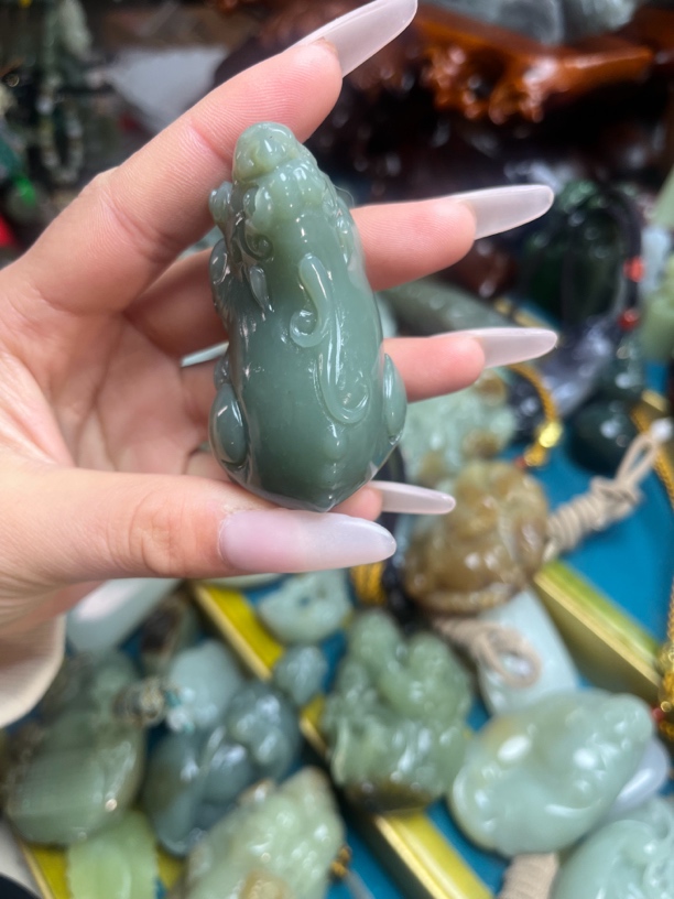 和田玉貔貅吊坠挂件