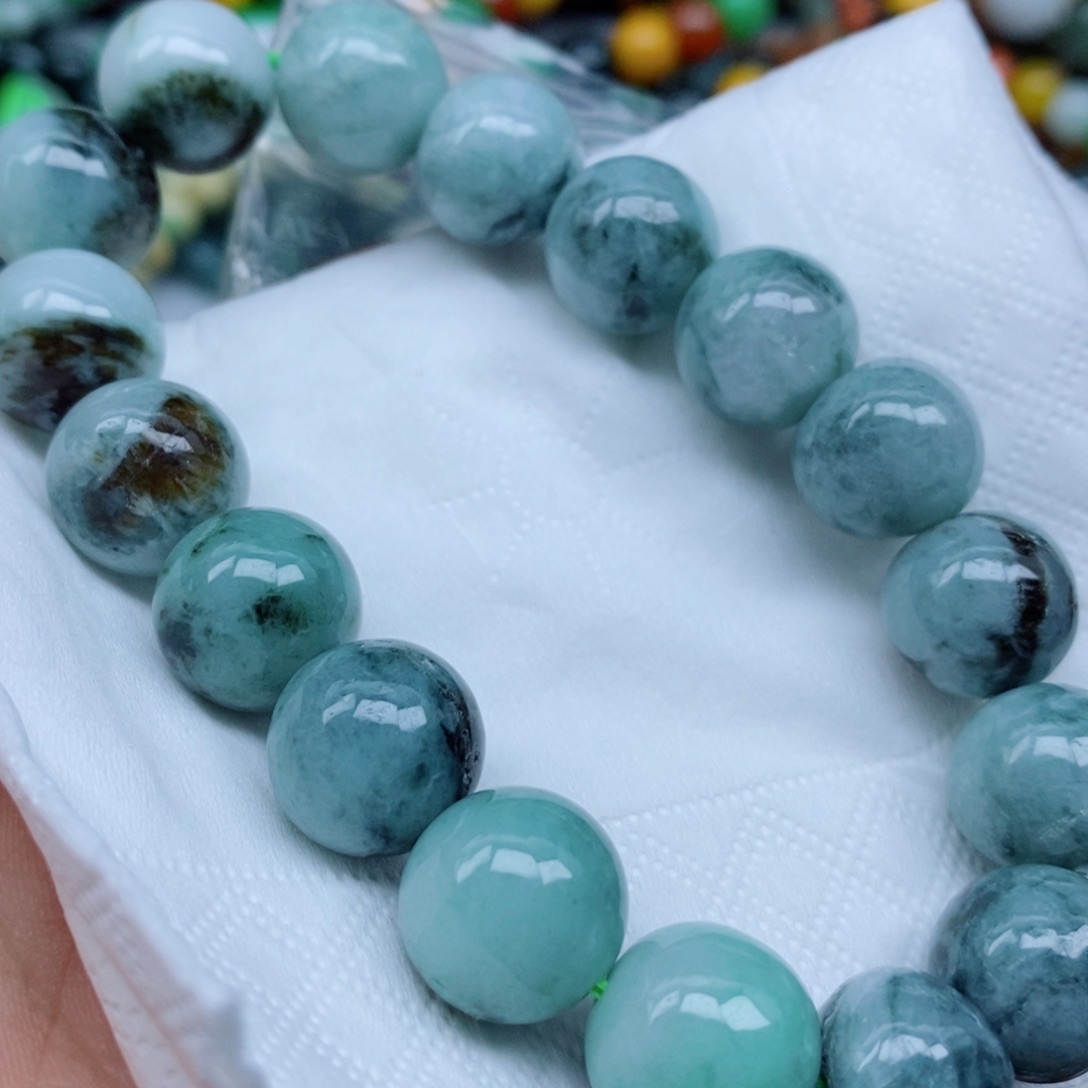 翡翠未镶嵌颈饰批发