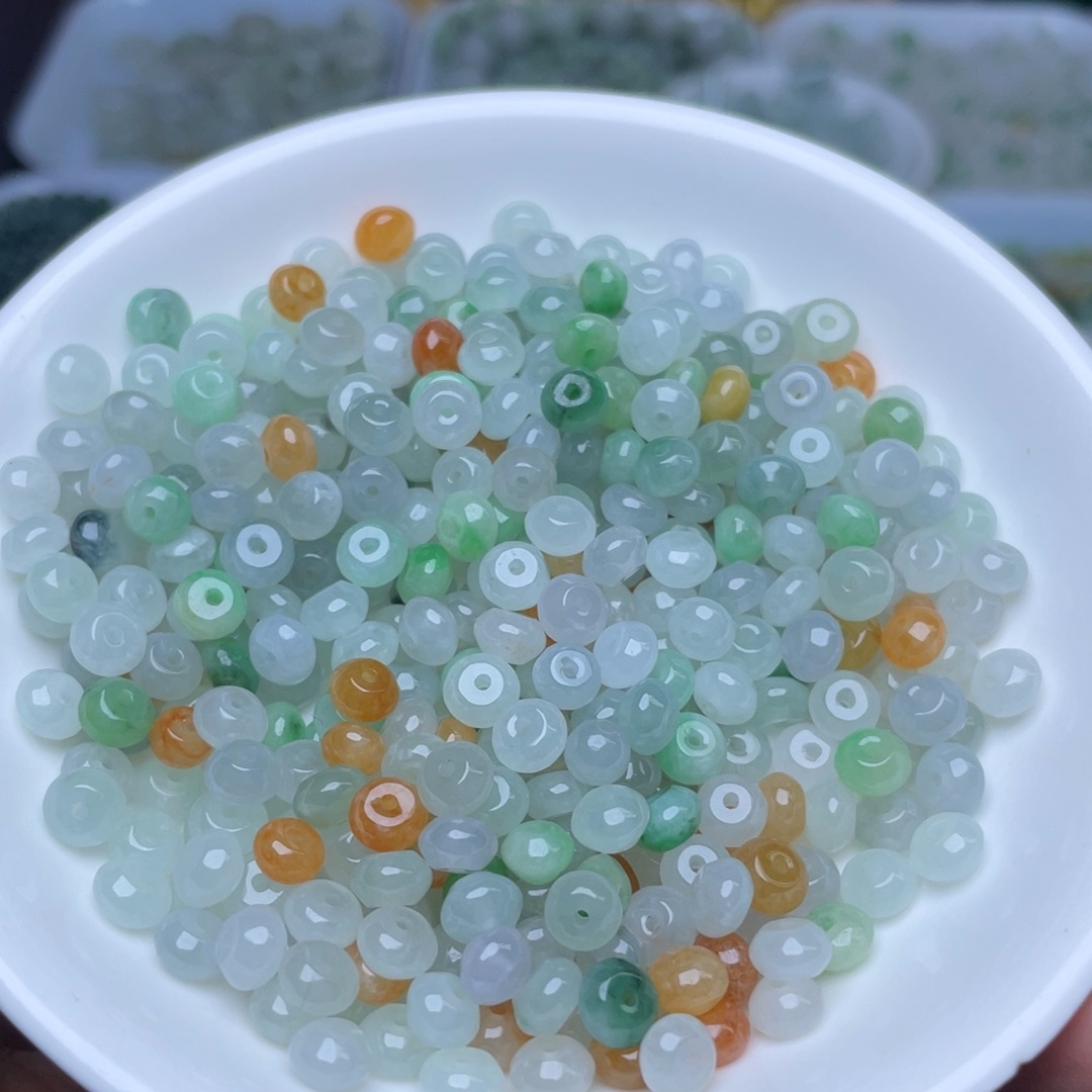 翡翠散珠卡3.6乘6冰三彩鼓珠10个