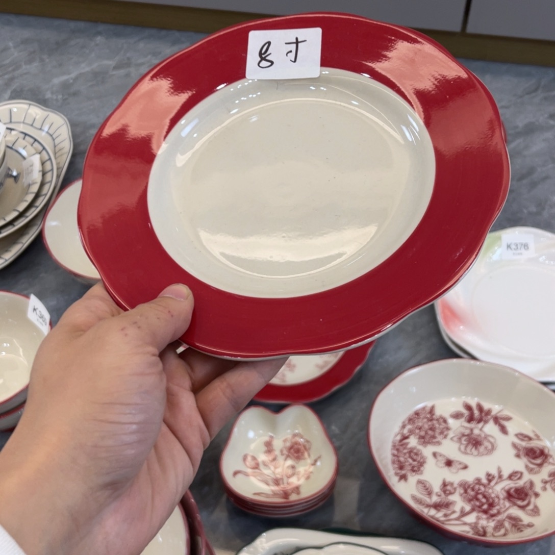 陶瓷微瑕餐具介意勿拍，满18飞！