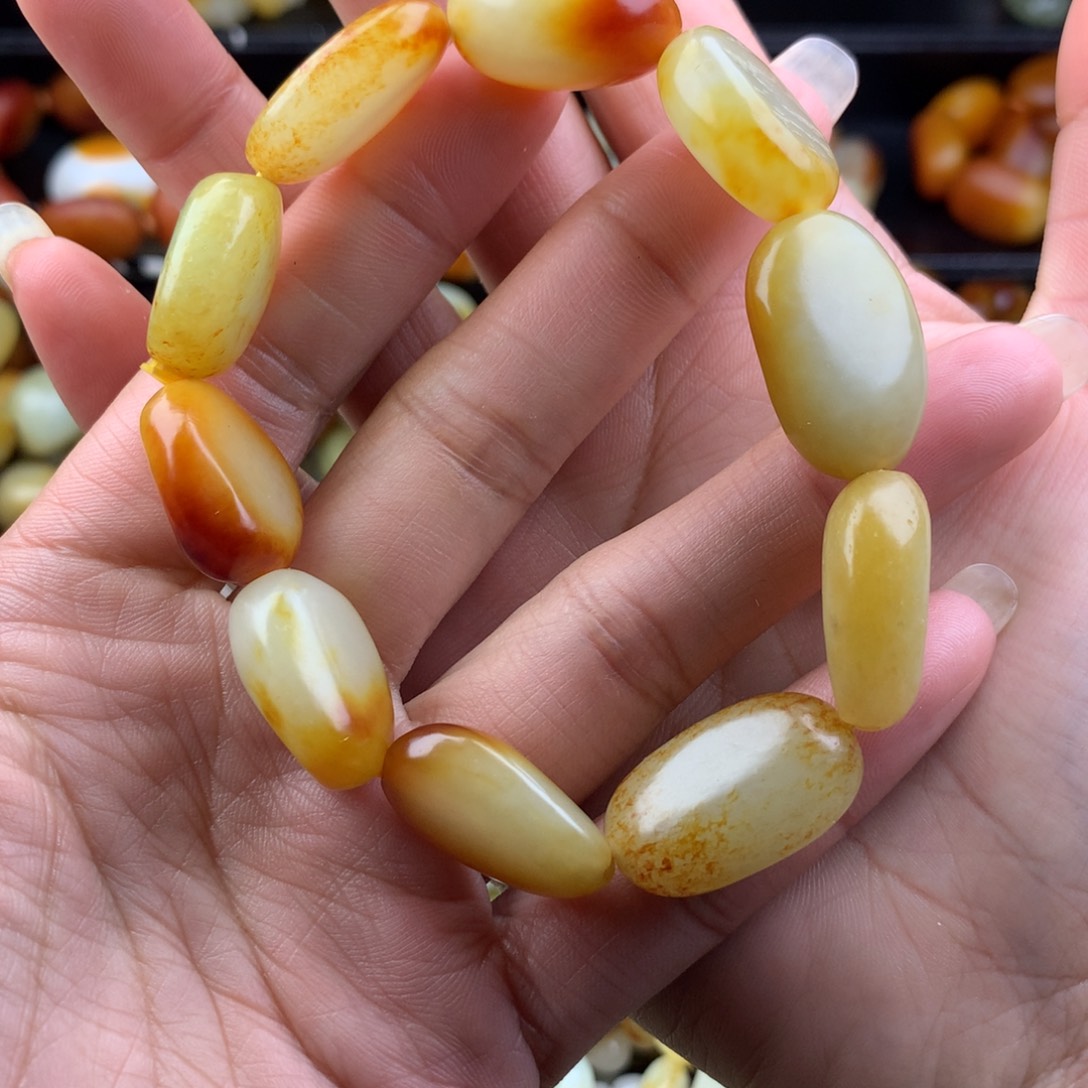 和田玉未镶嵌手链