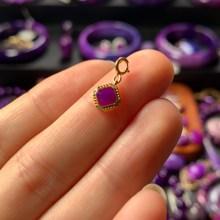 苏纪石（舒俱来）吊坠18K金镶嵌