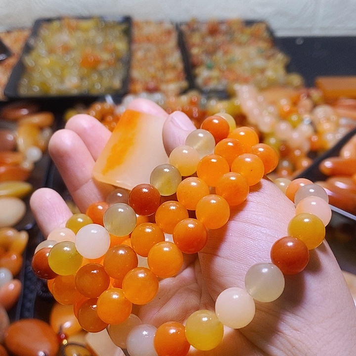 乐***天新疆金丝玉吊坠项链