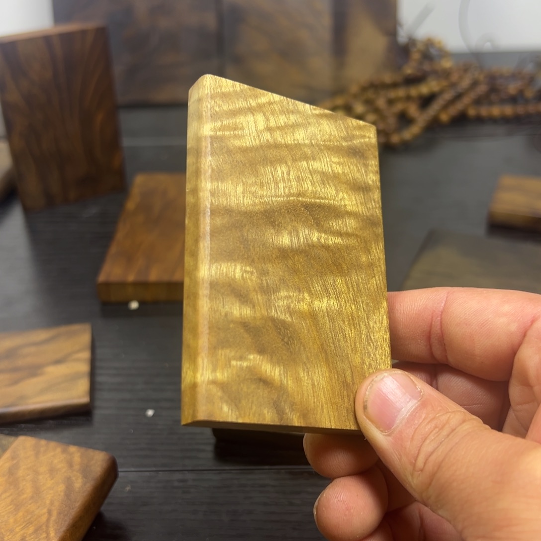 金***8小叶金丝楠无事牌