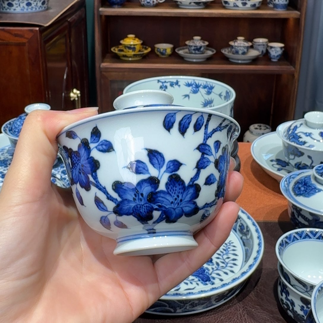 青花雯华堂手绘盖碗