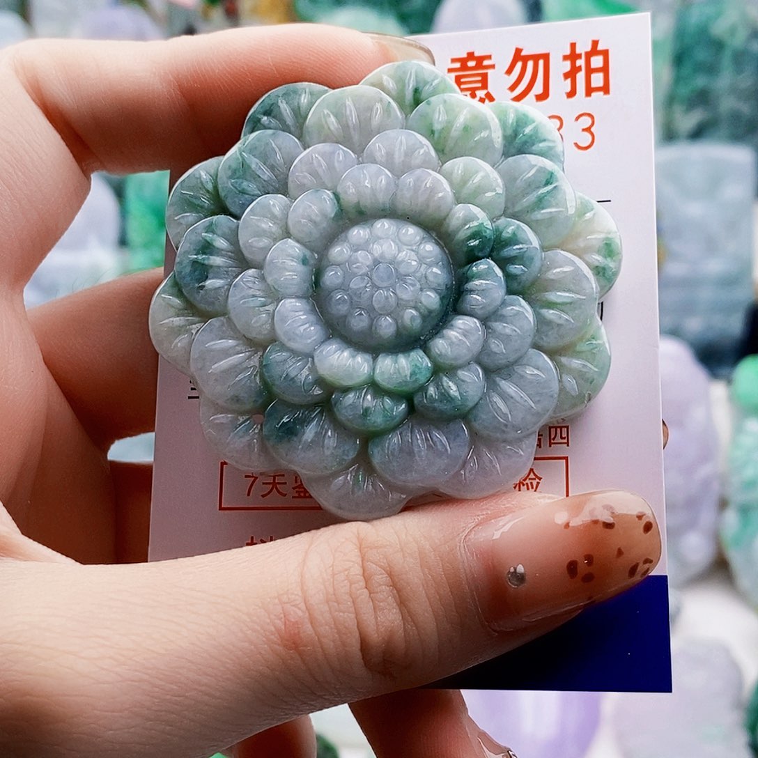 吊坠(不含链)未镶嵌翡翠