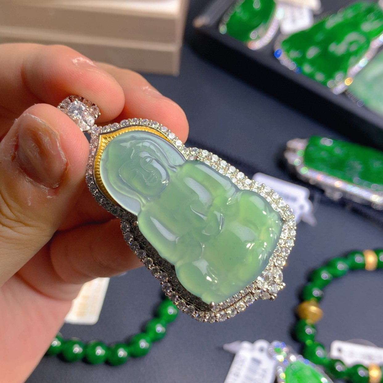 【闪购商品】翡翠颈饰未镶嵌111111111