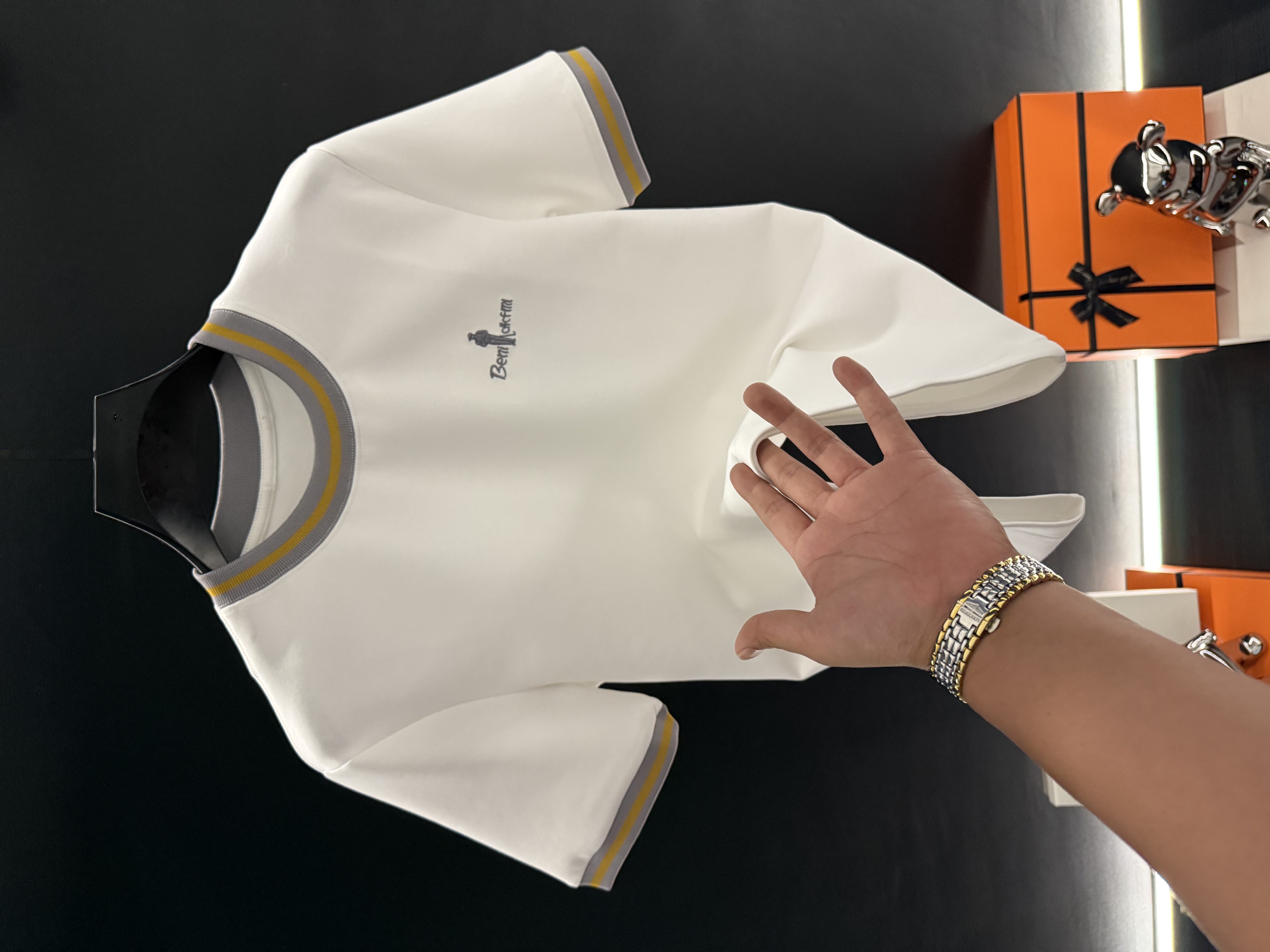 男士时尚轻奢圆领短袖T恤百搭秋冬刺绣休闲爆款潮流半袖【刘忆】