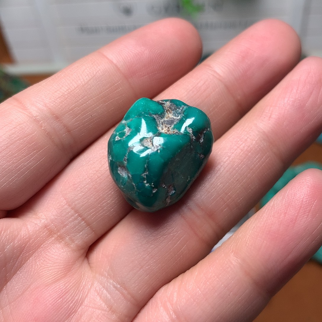 布***塔绿松石未镶嵌珠宝奇石