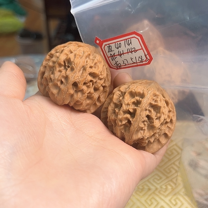 文玩核桃把件苹果园