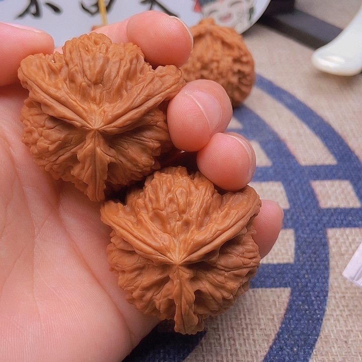 吊坠文玩核桃剪**次三棱