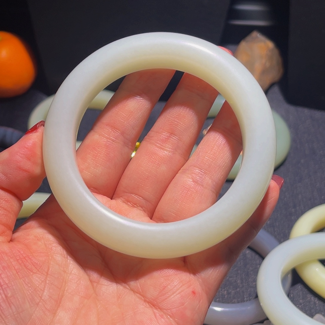 未镶嵌手镯和田玉真*暖