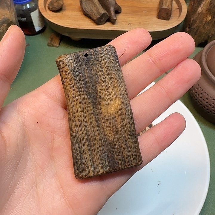 沉香碎屑沉香海南红油白棋树心油老料