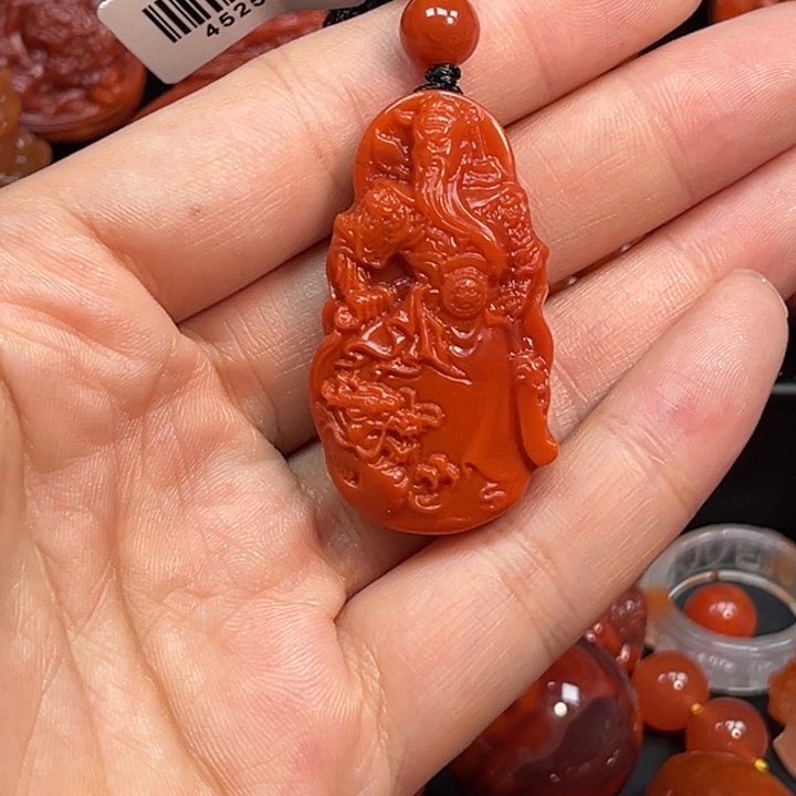 南红玛瑙吊坠关公未镶嵌
