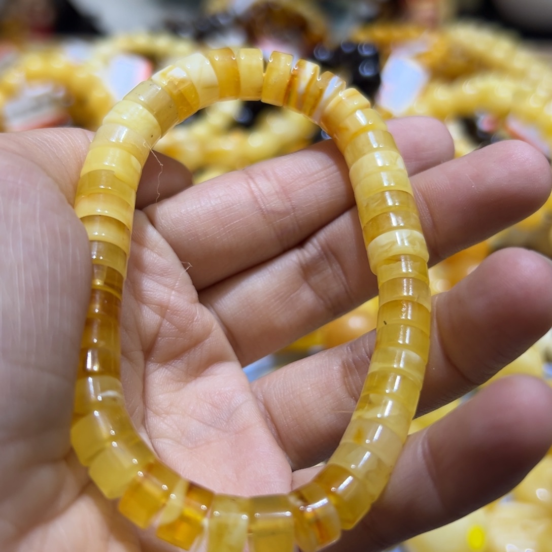 琥珀珠宝奇石未镶嵌