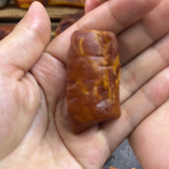 未镶嵌定制蜜蜡图**¥蜜蜡定制