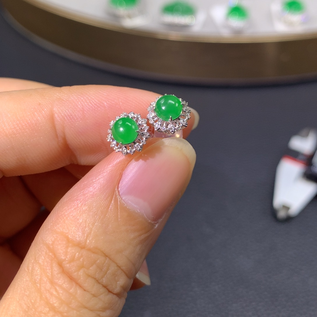 翡翠耳饰18K金镶嵌翡翠