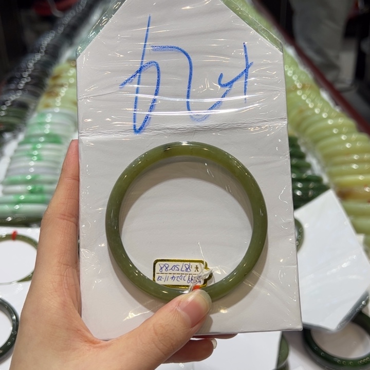 和田玉（糖玉）手镯未镶嵌