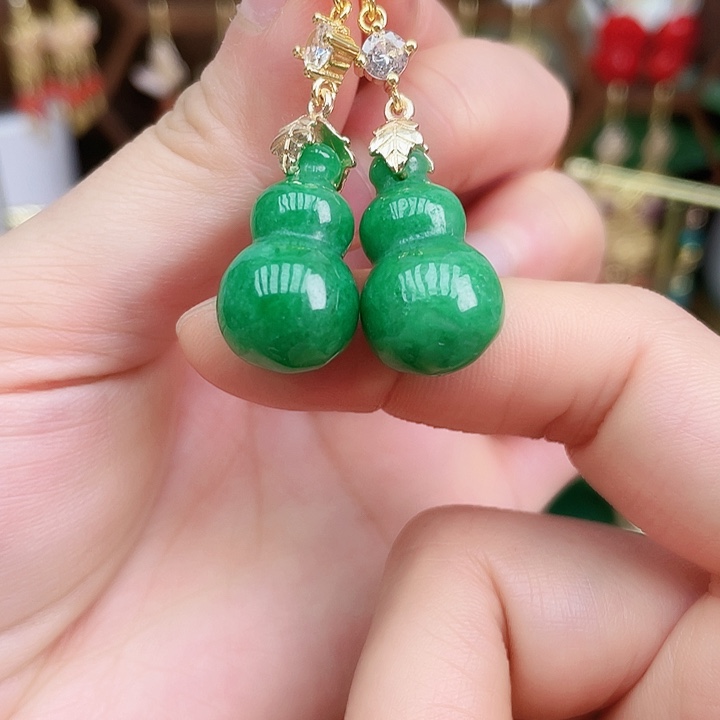 石英质玉耳钉合金