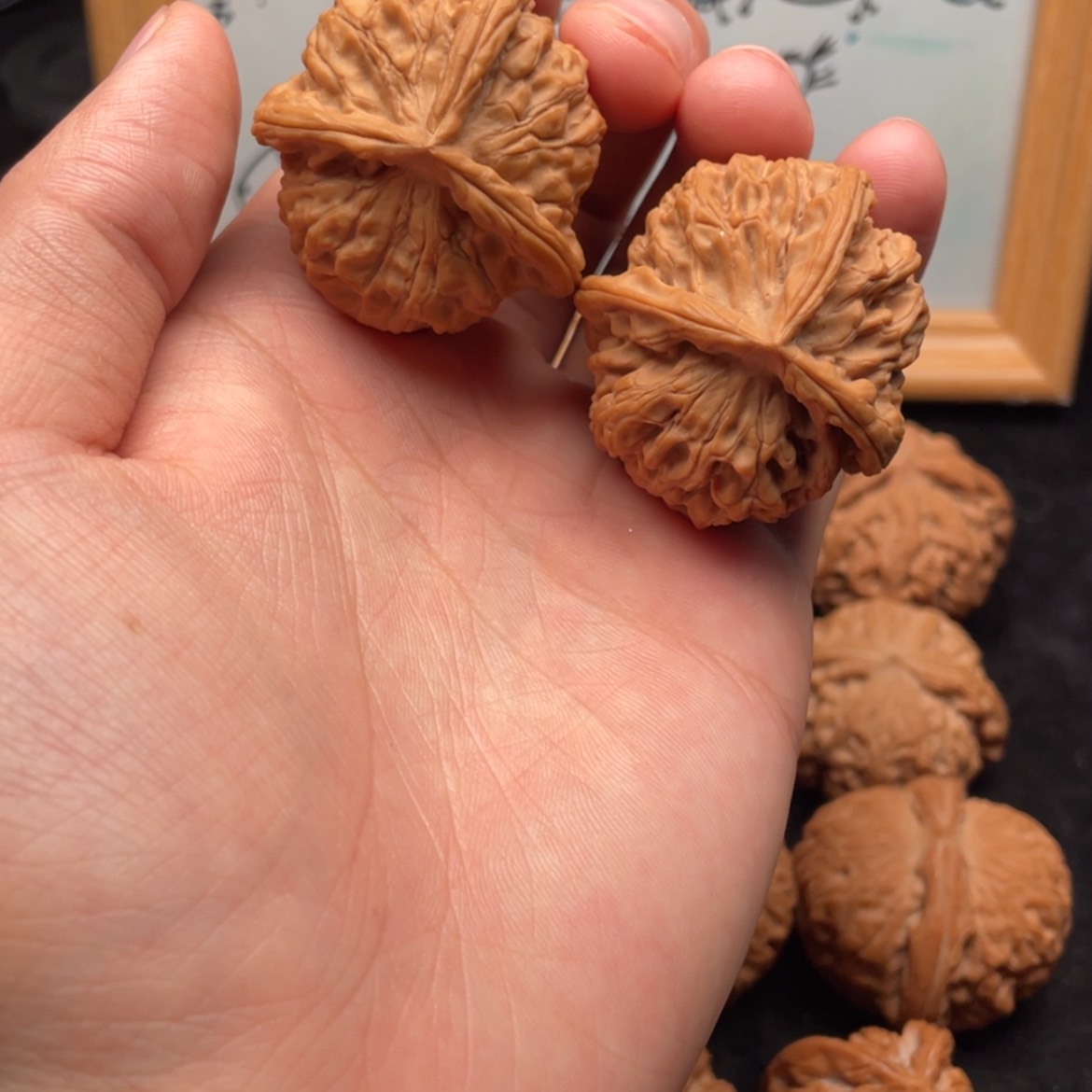 【闪购商品】文玩核桃把件油蜡皮丁字雨花石