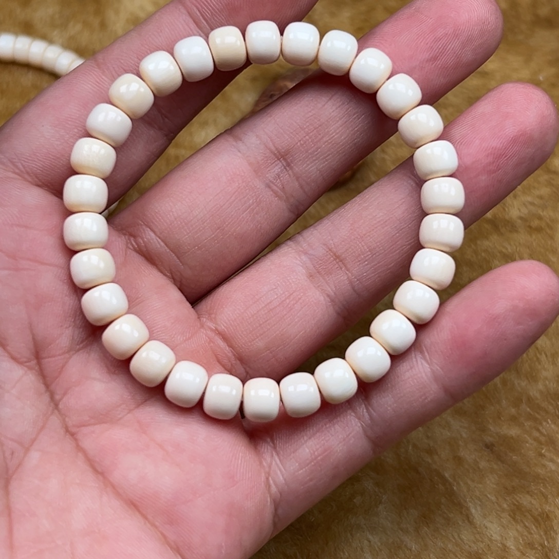 只买单纯的吊坠，没带链子，属的性质。