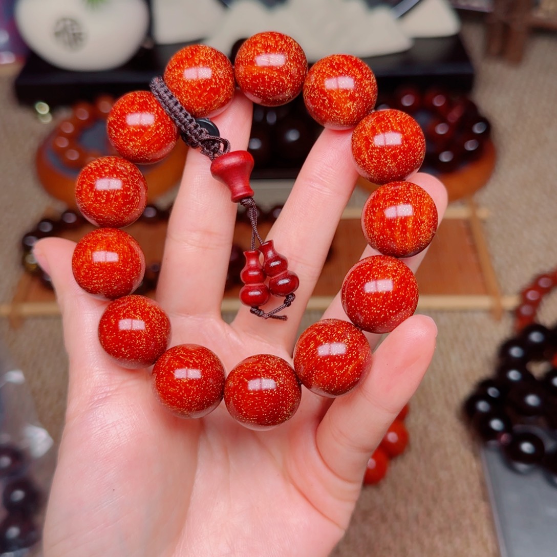 w***、檀香紫檀（小叶紫檀）想1.8红