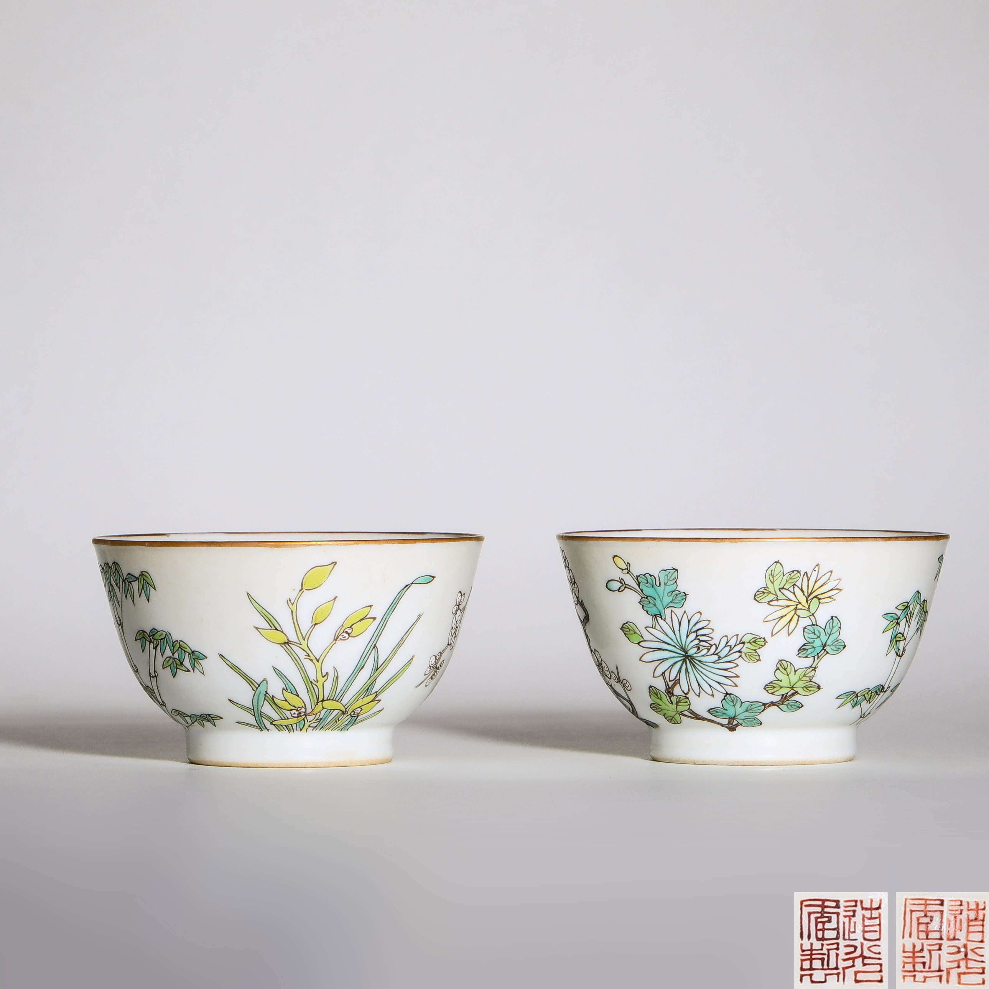 9476 清道光 粉彩梅竹双清图杯一对