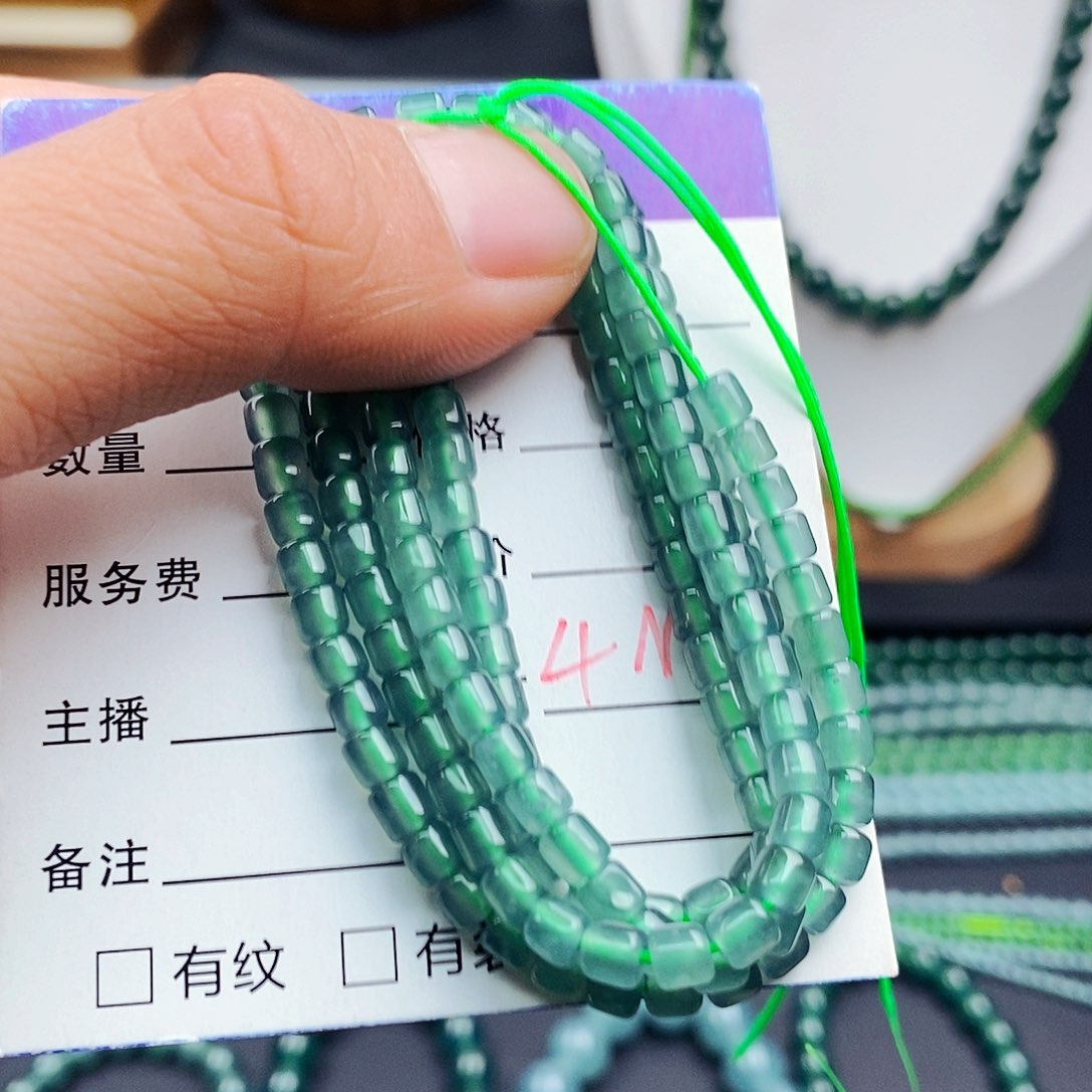 翡翠手链未镶嵌翡翠