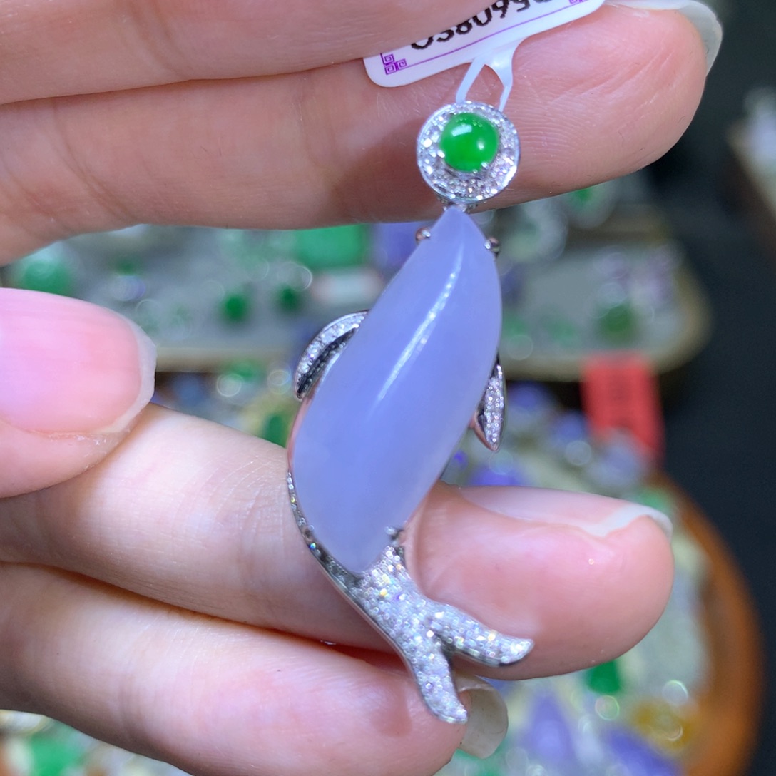 【闪购商品】翡翠颈饰18K金镶嵌翡翠吊坠项链