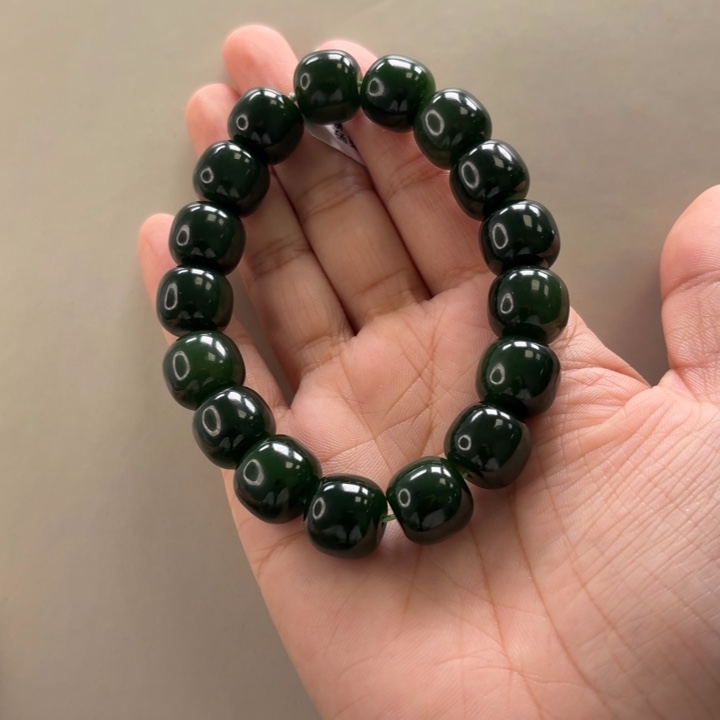 和田玉未镶嵌碧玉手串伍*七