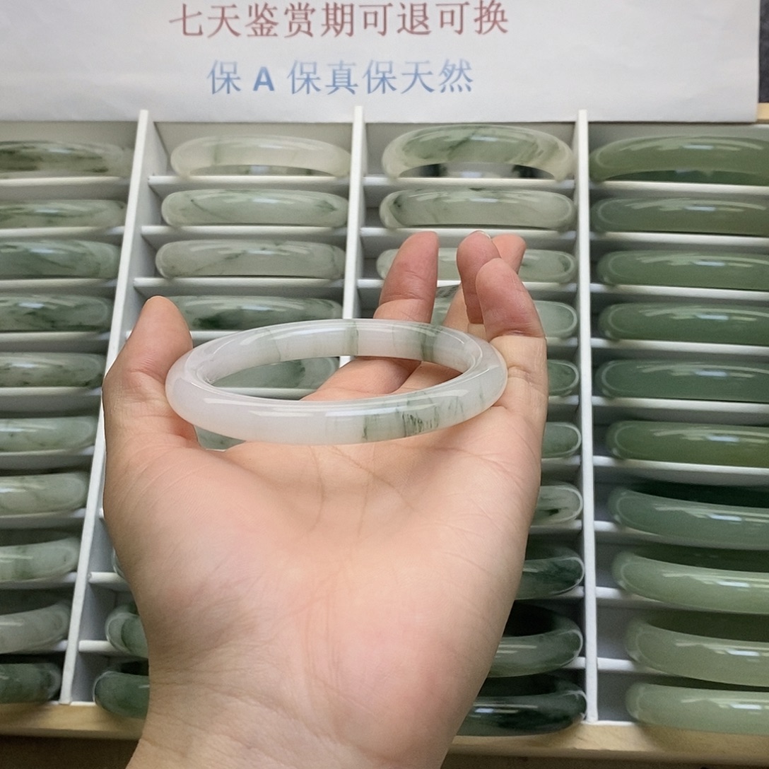 石英质玉（非洲翠）未镶嵌手镯209