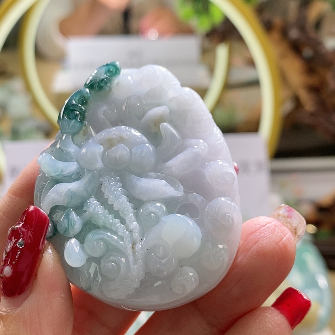 【闪购商品】翡翠颈饰未镶嵌鱼