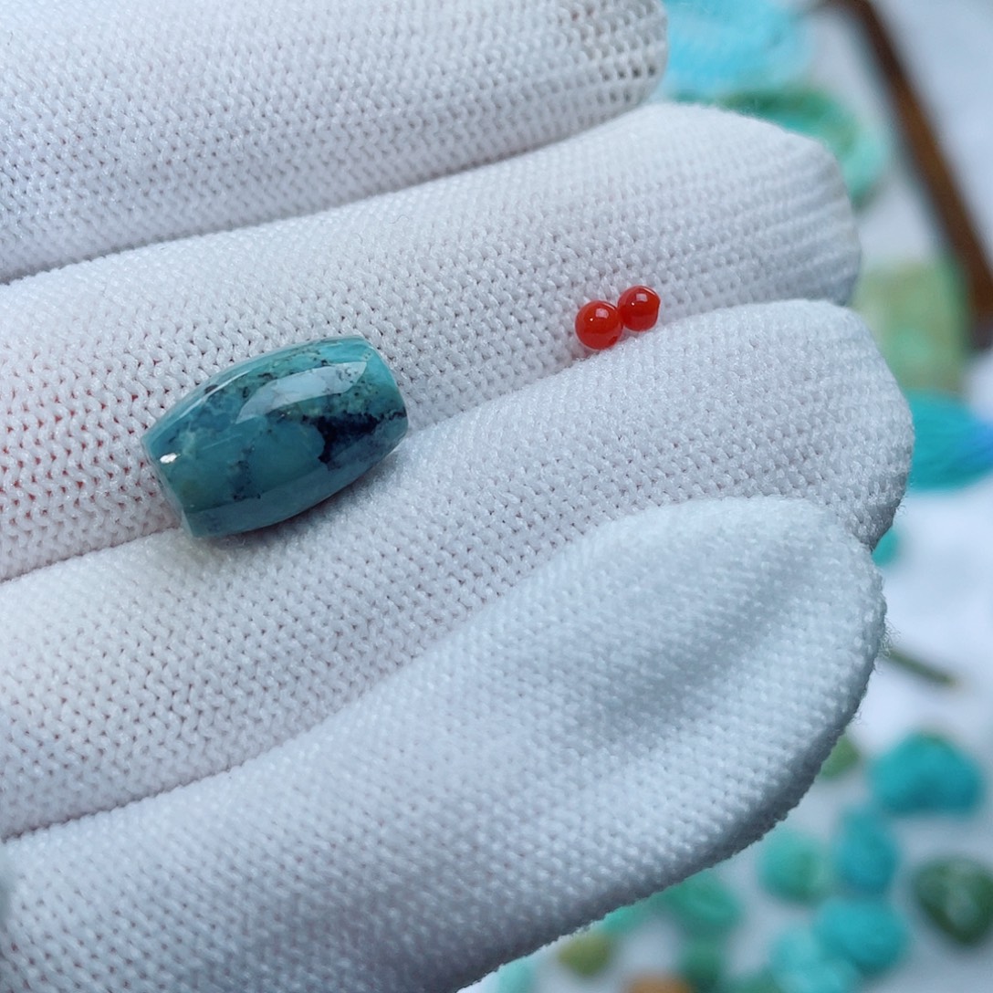 南红玛瑙未镶嵌珠宝奇石