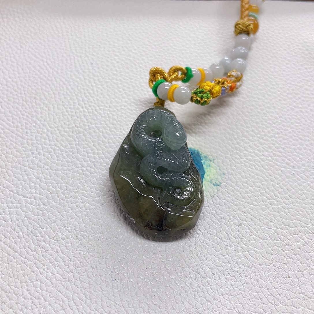 翡翠未镶嵌颈饰冰蛇老皮牌吊坠