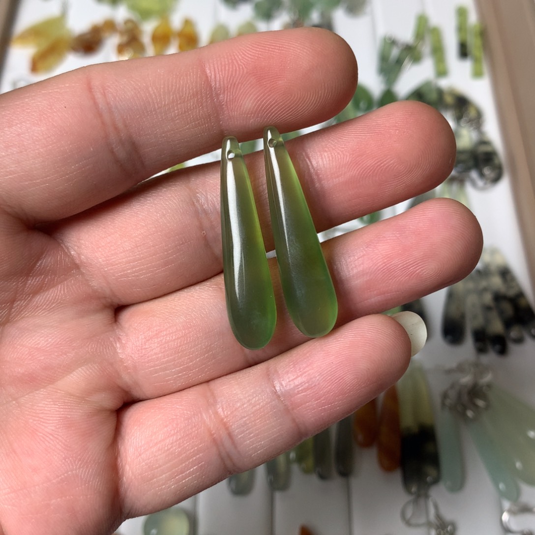蛇纹石玉耳饰未镶嵌一*昂