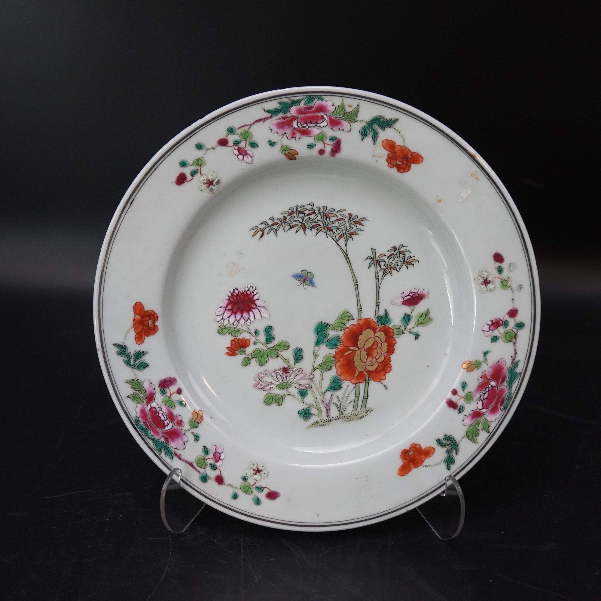 Lot.25080537清乾隆粉彩描金花卉纹赏盘 直径：约23.1cm