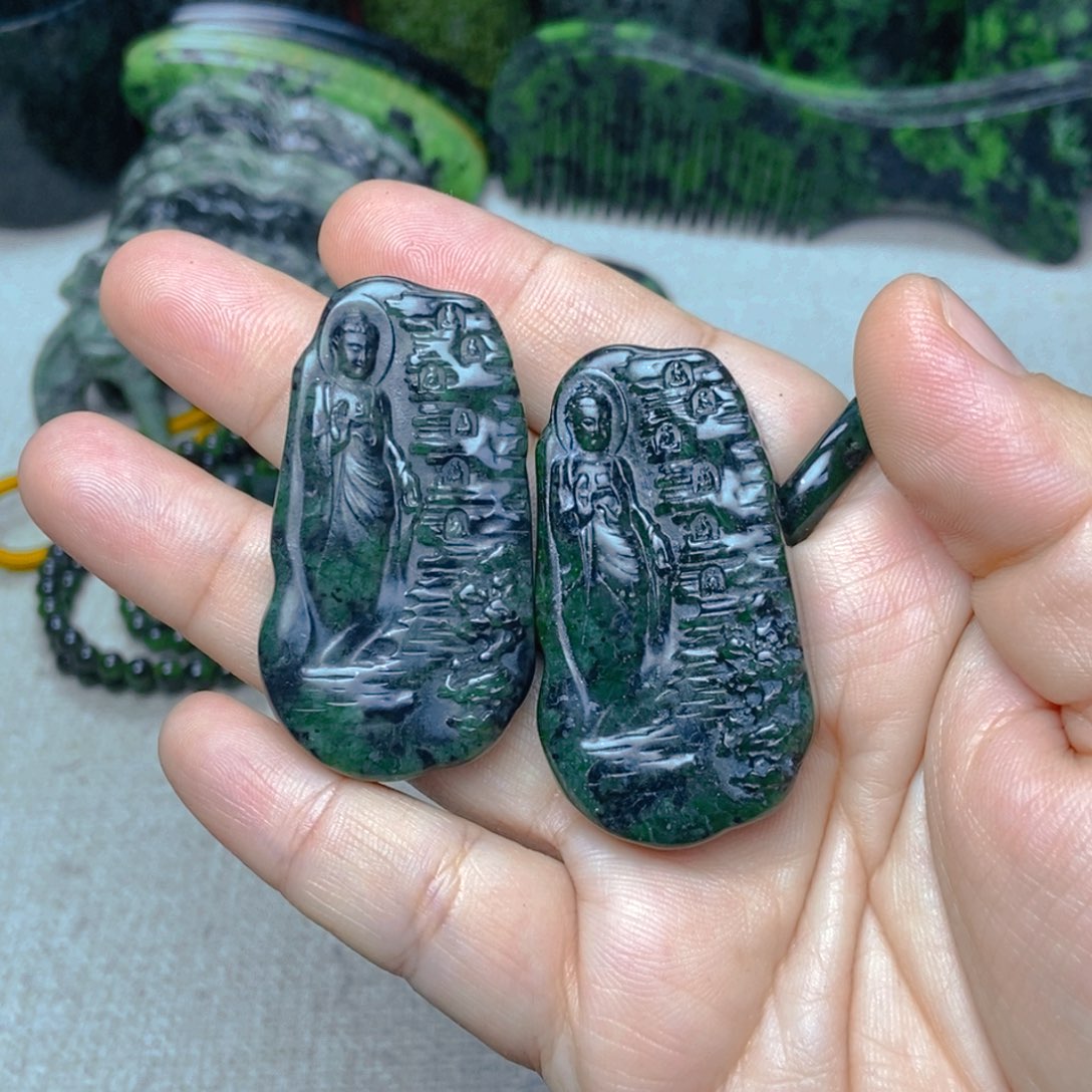 蛇纹石玉颈饰未镶嵌万佛朝圣