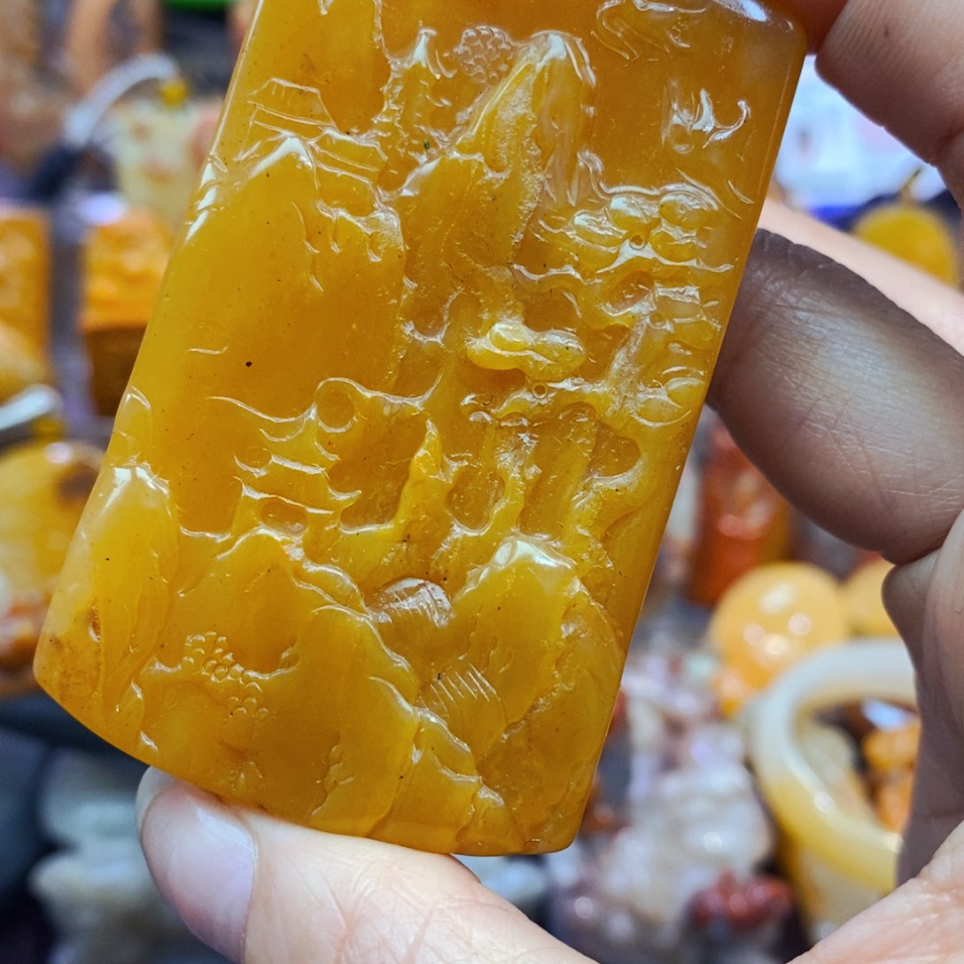 未镶嵌石英质玉（黄龙玉）吊坠(不含链)