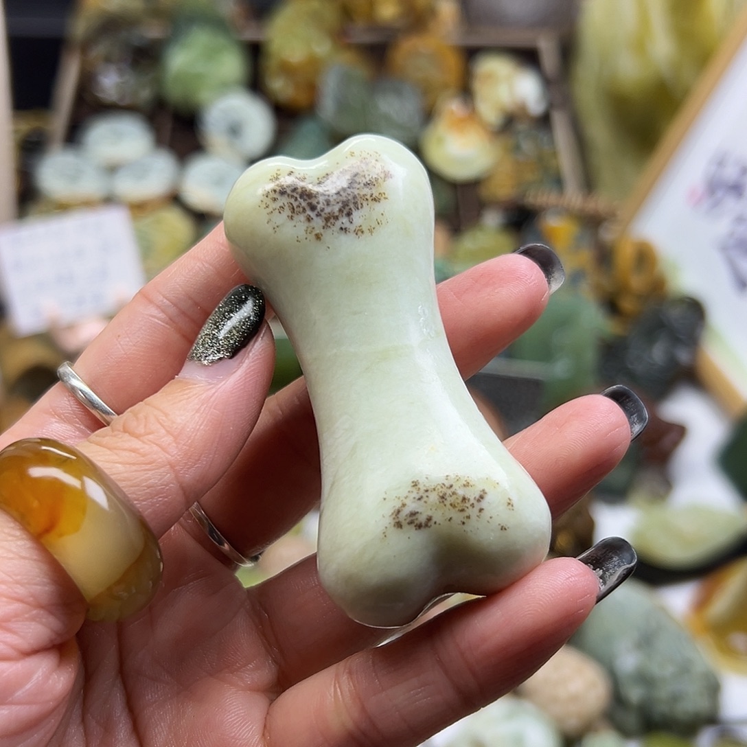 岫玉未镶嵌颈饰辽阳水草手玩骨头