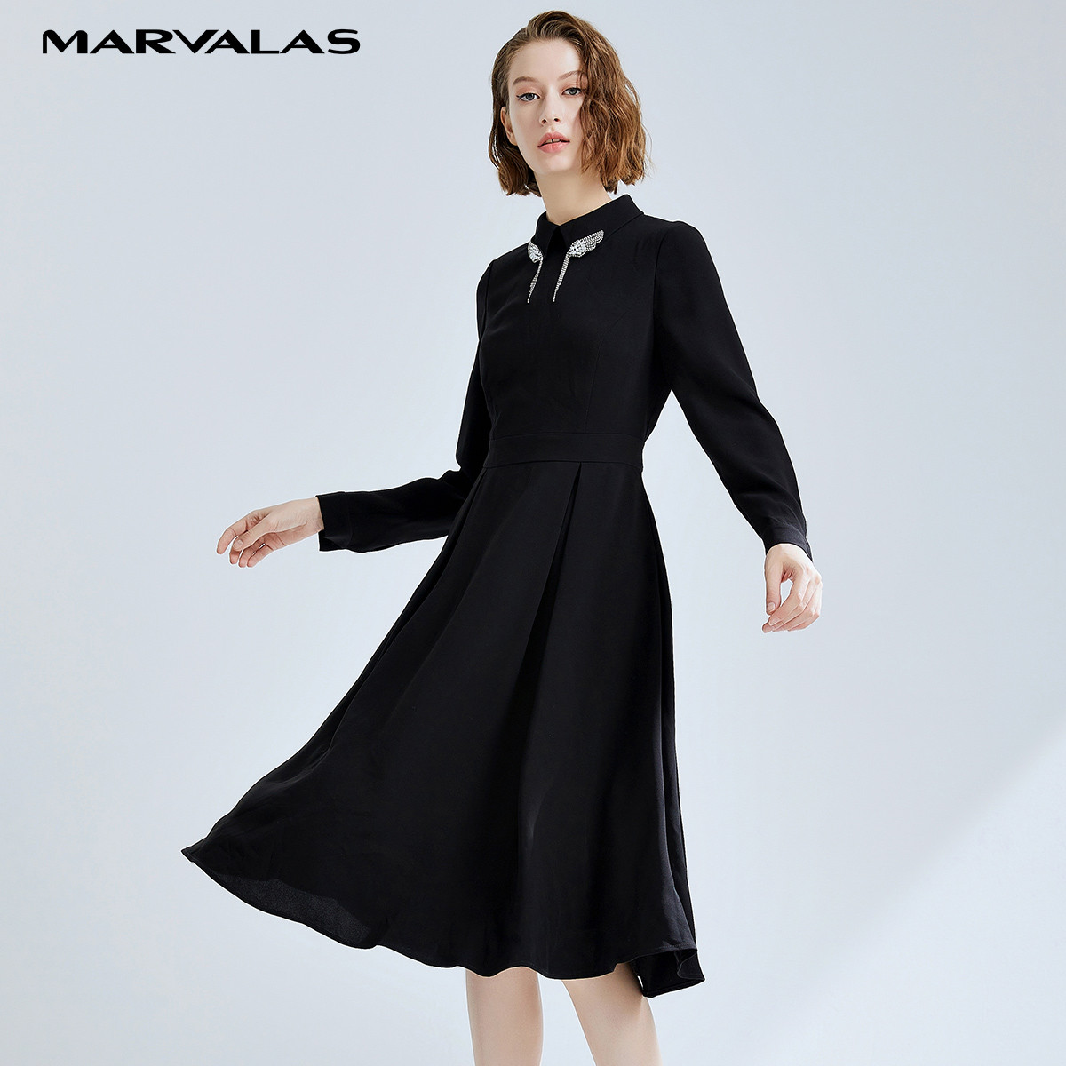 【小余专属】高腰显瘦连衣裙女简约小黑裙中长款530173-95079