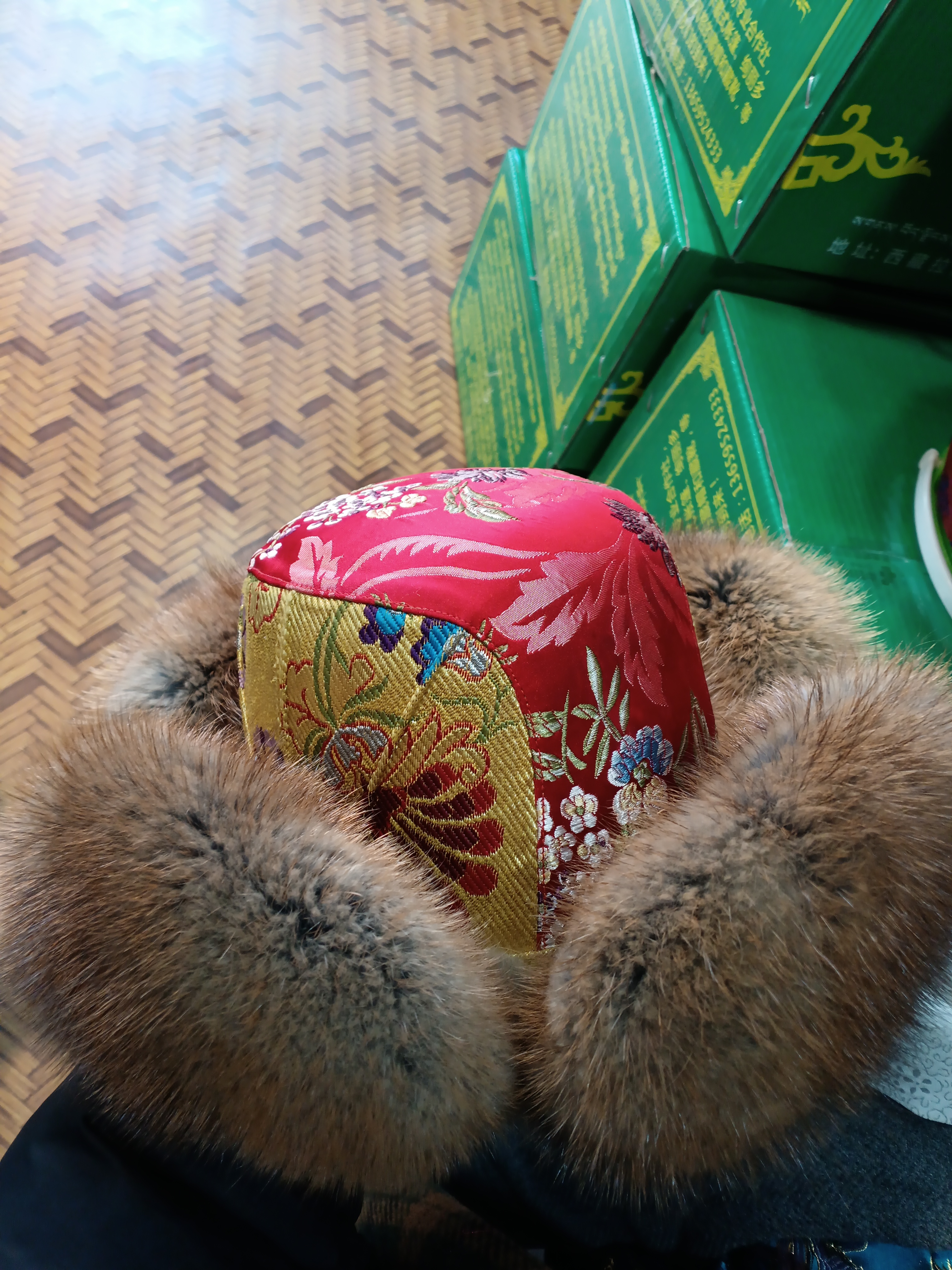 小女孩帽子过年必备