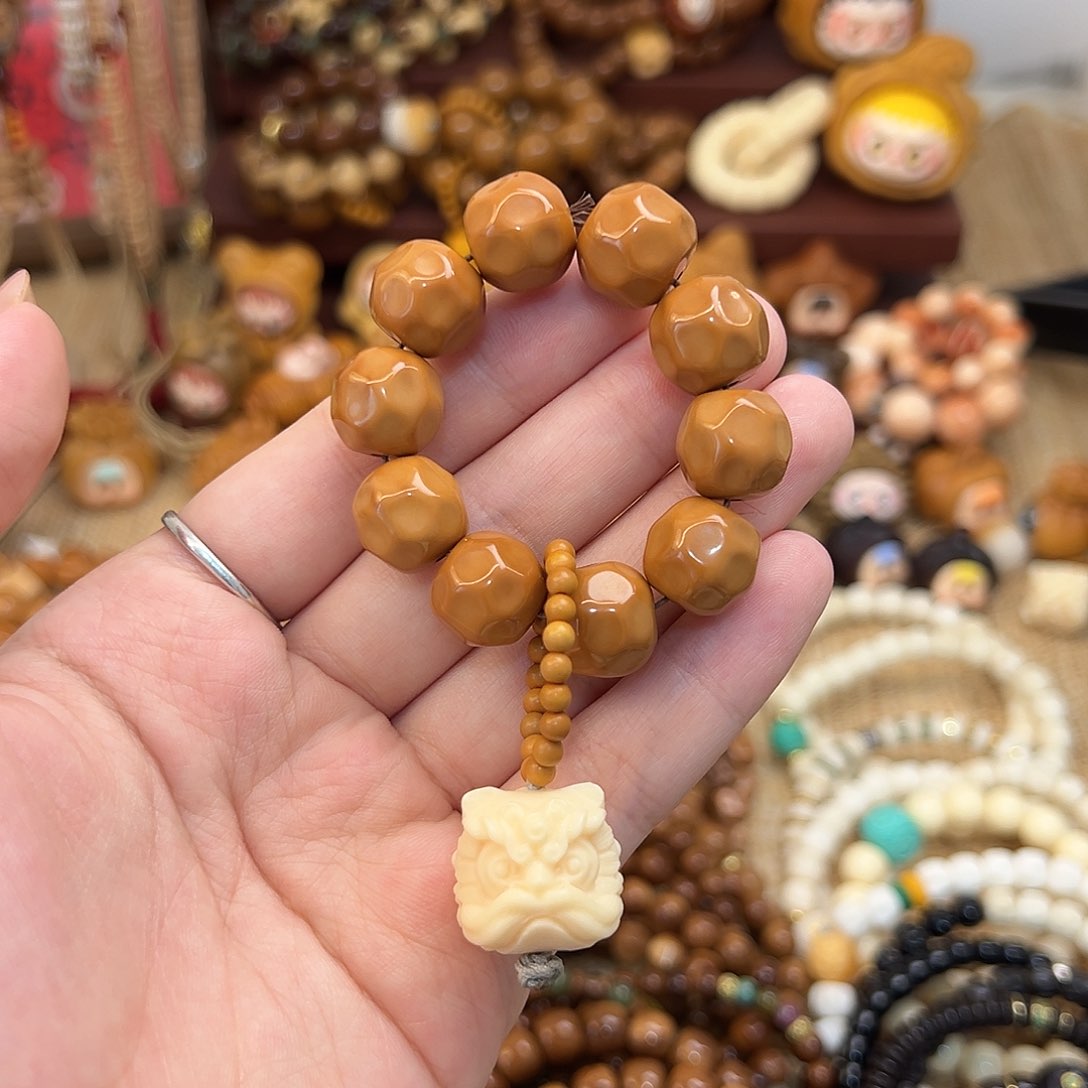 猴头核桃手串抓**了手捻搭配醒狮