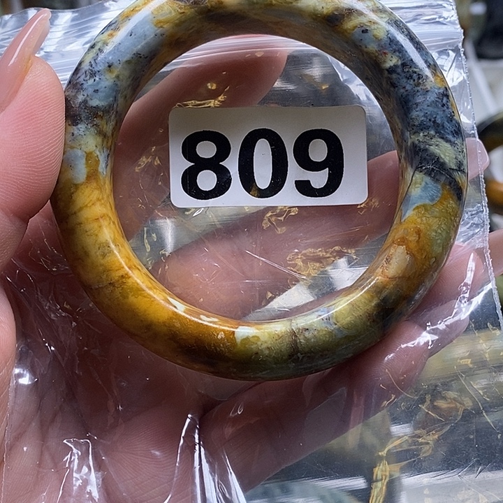 *****蛇纹石玉未镶嵌手镯