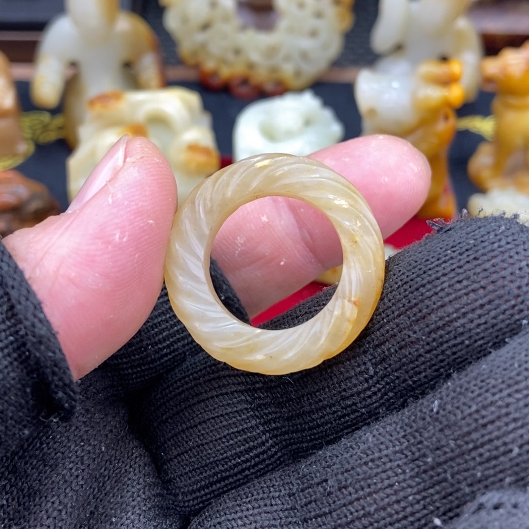 和田玉（糖玉）挂件未镶嵌