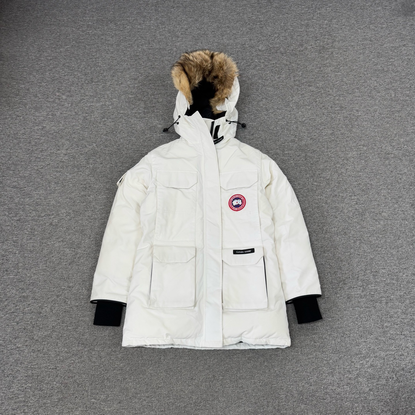 99新 CANADA GOOSE Canada goose 加拿大鹅白色中长款羽绒服 xs码